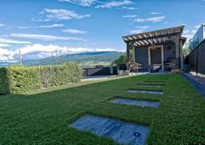 Kalagan Artif Turf with stone path77