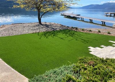 Kalagan Outdoor Design turf near lake